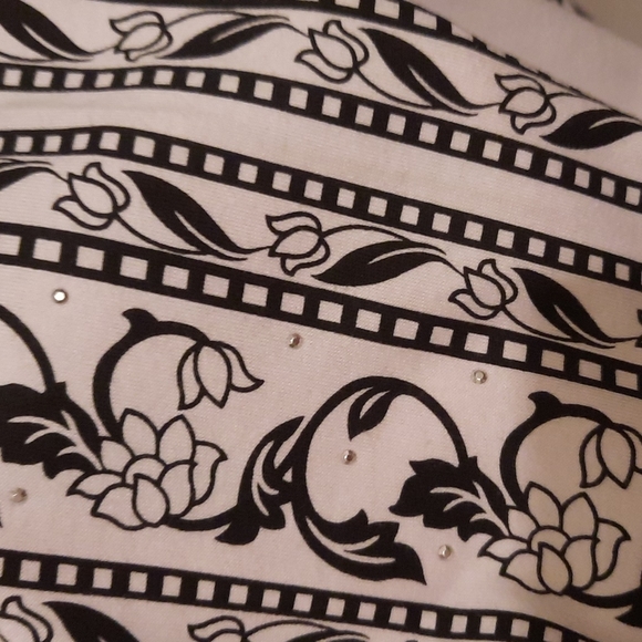 Top - Picture 3 of 4